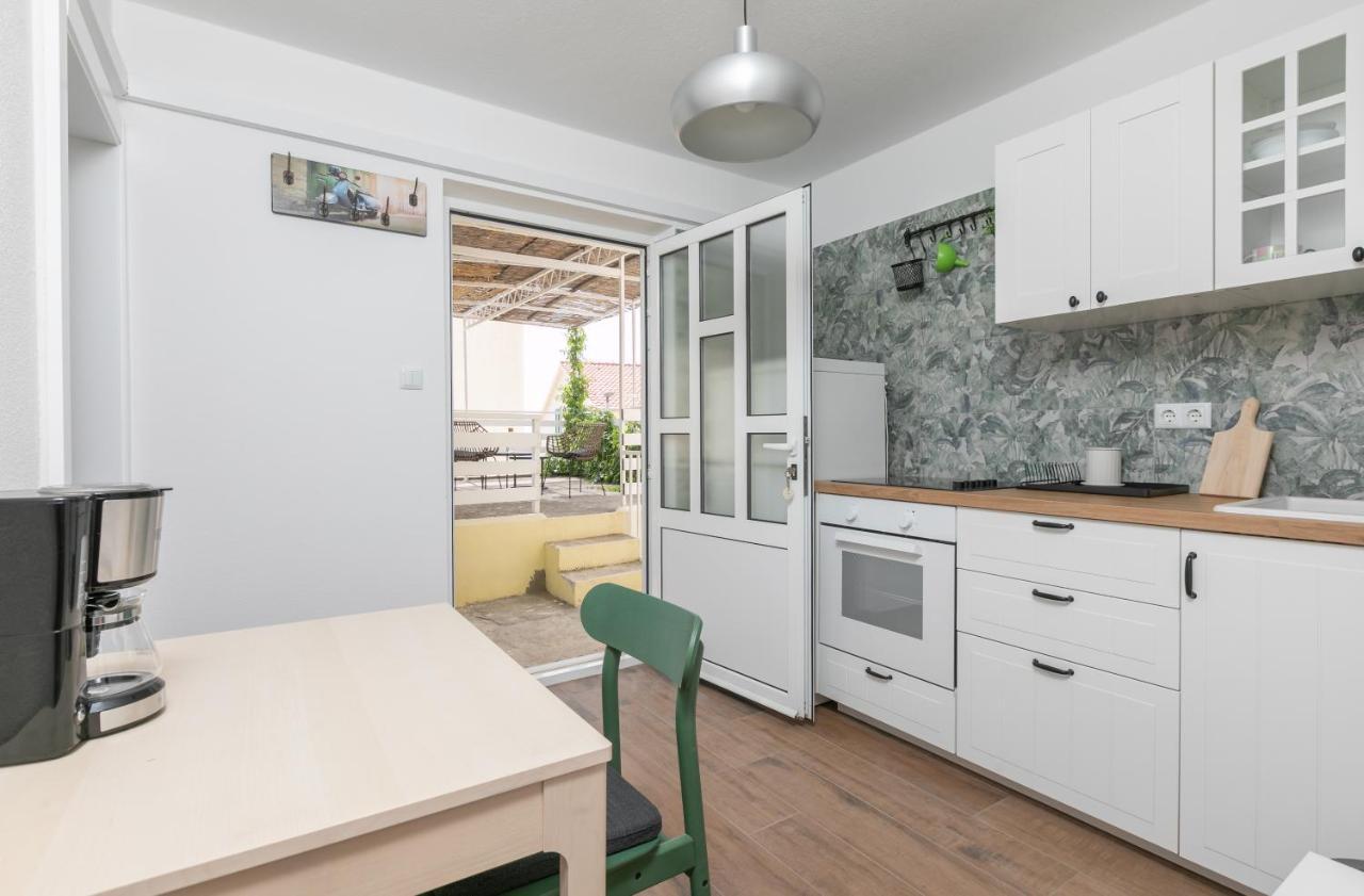 La Casa Di Nonno Apartamento Milna  Exterior foto